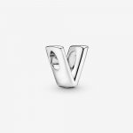 Шарм Pandora Буква V