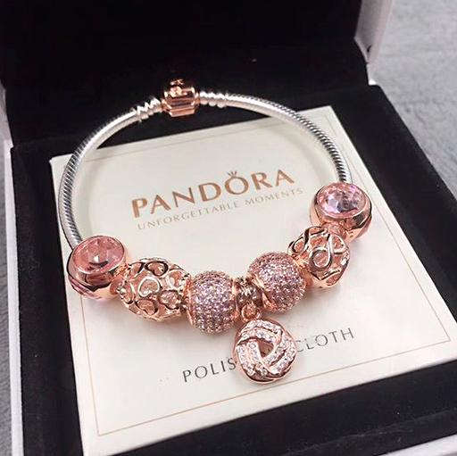 Правильный уход за украшениями Pandora Rose